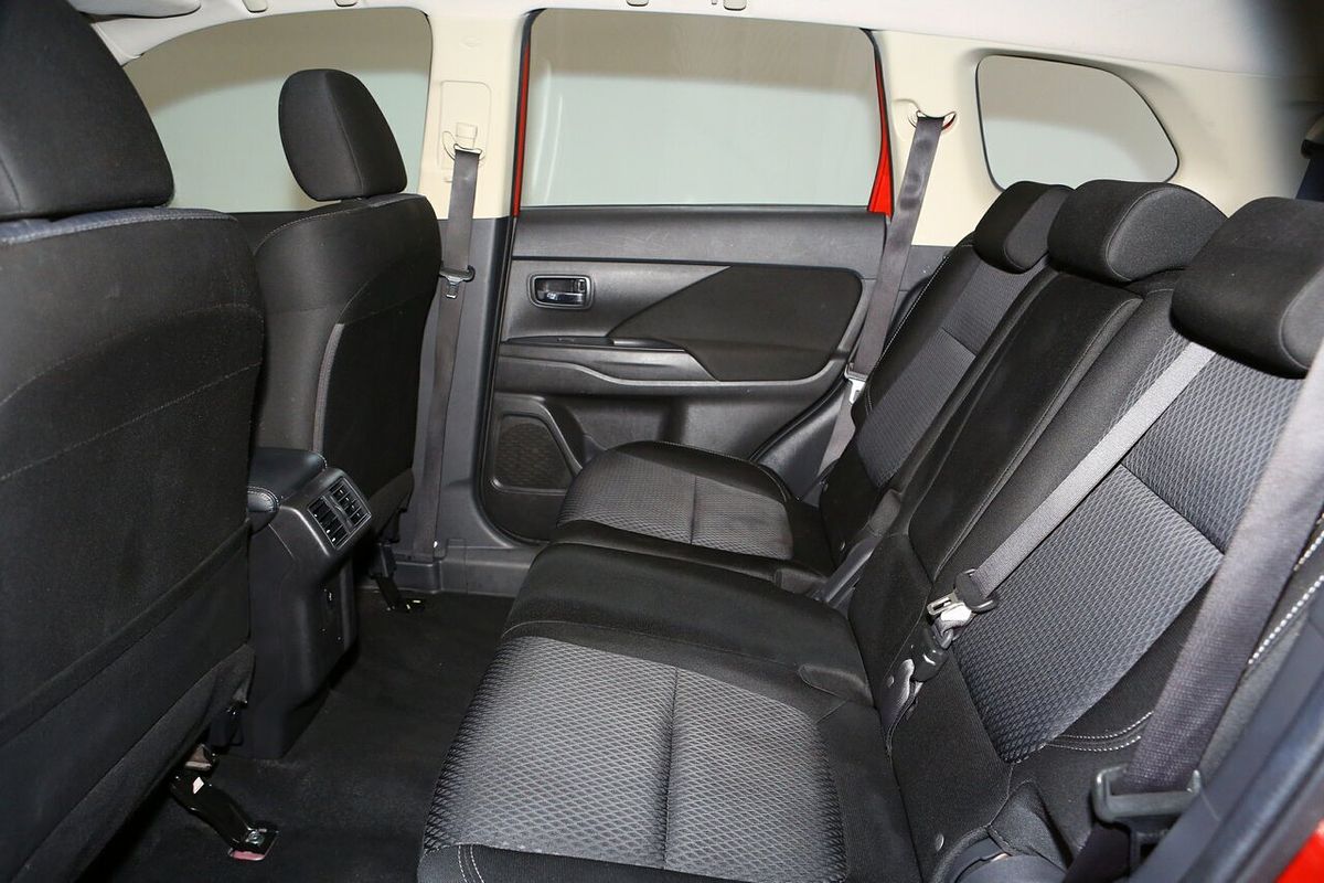 2018 Mitsubishi Outlander ES ZL