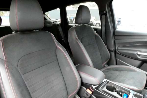 2018 Ford Escape ST-Line ZG