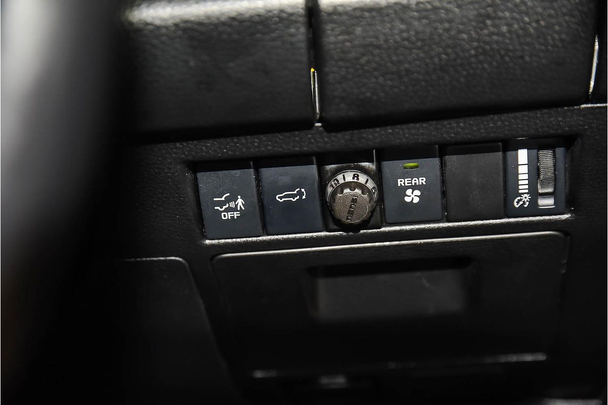 2023 Isuzu MU-X LS-U