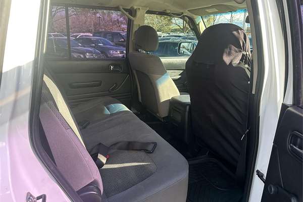 2012 Nissan Patrol DX GU 8