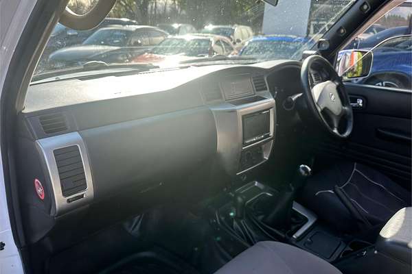 2012 Nissan Patrol DX GU 8