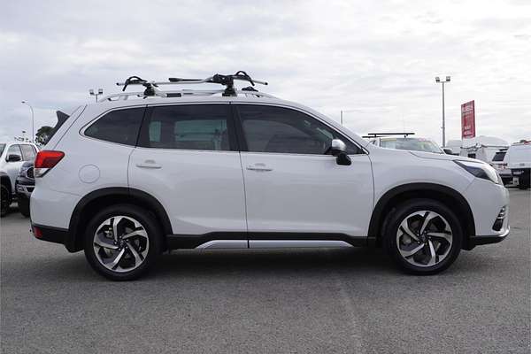 2022 Subaru Forester 2.5i-S S5