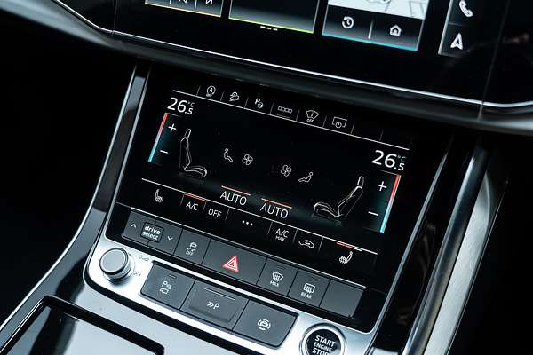 2023 Audi Q8 55 TFSI S line F1