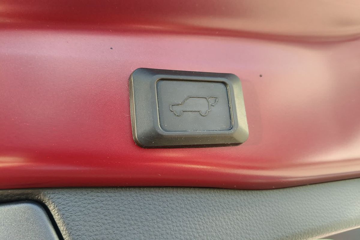 2020 Toyota RAV4 Cruiser AXAH54R