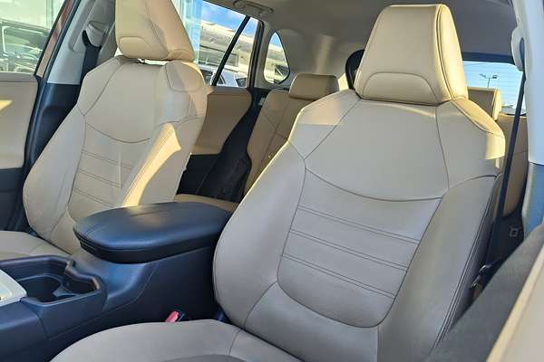 2020 Toyota RAV4 Cruiser AXAH54R