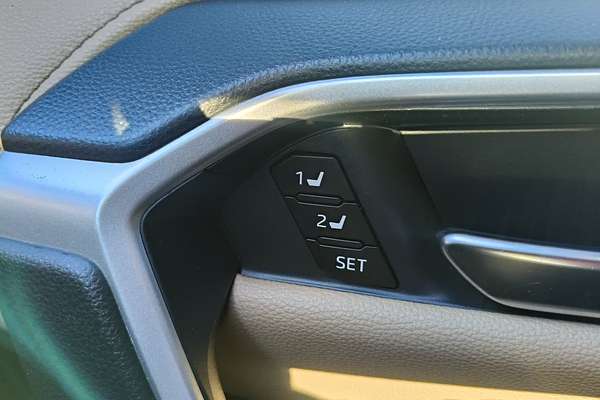 2020 Toyota RAV4 Cruiser AXAH54R