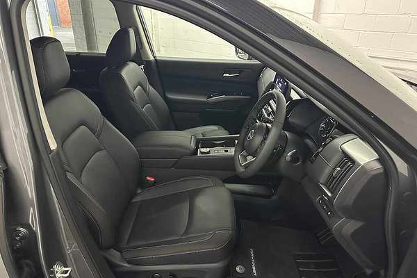 2024 Nissan Pathfinder Ti R53
