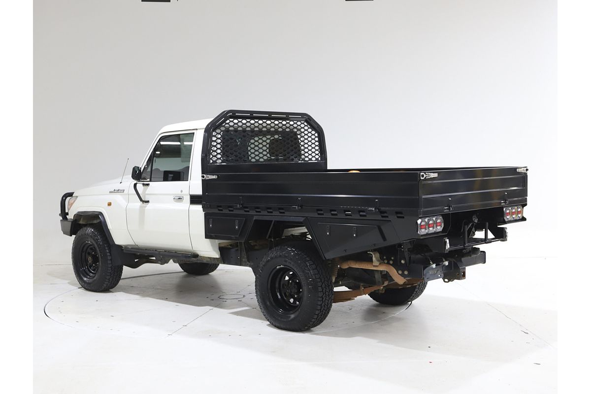 LC Military Workmate 4.5L T Diesel Manual Single C/Chassis 7C71520 003