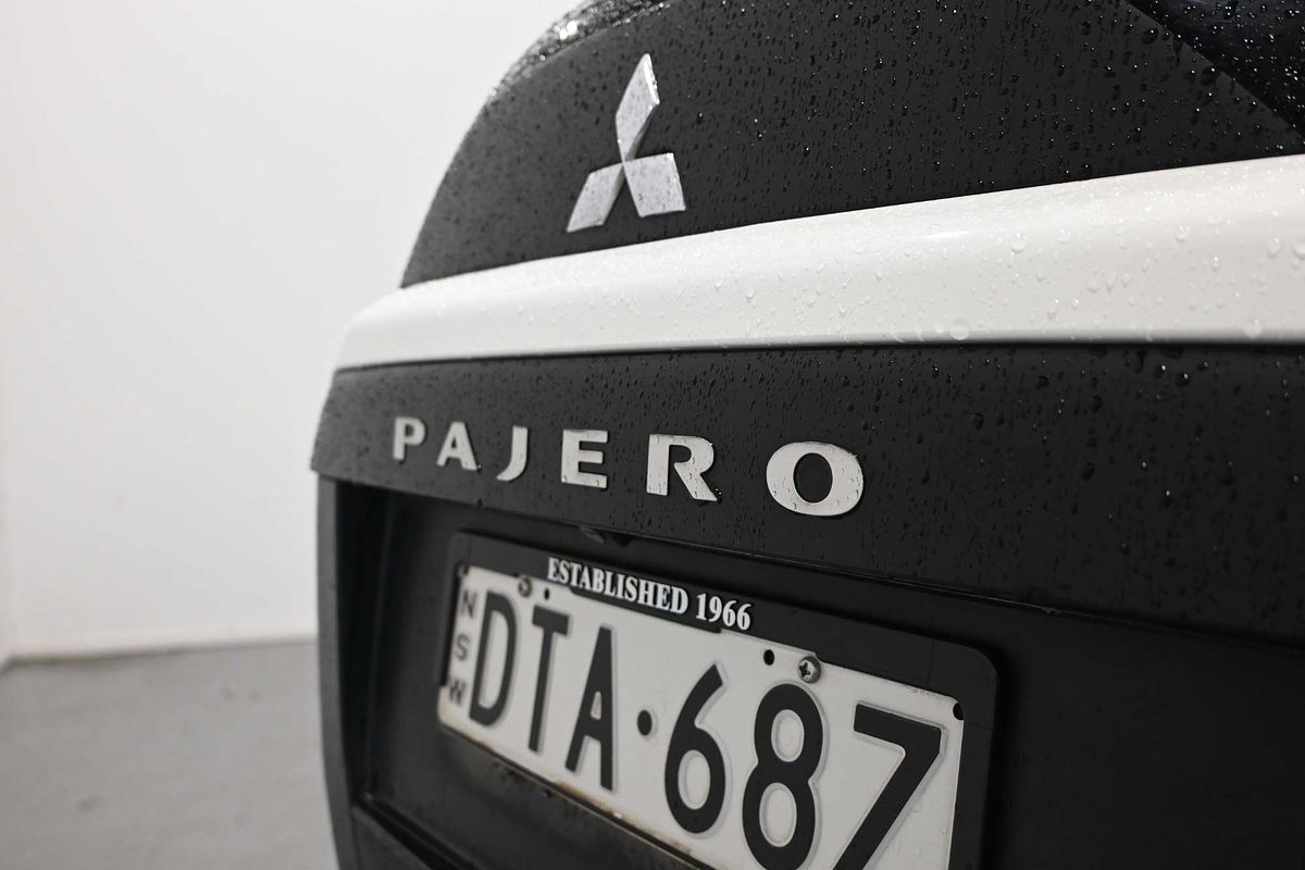 2017 Mitsubishi Pajero GLX NX