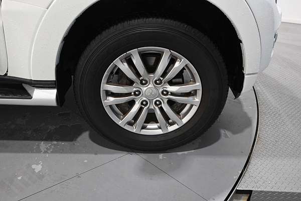 2017 Mitsubishi Pajero GLX NX