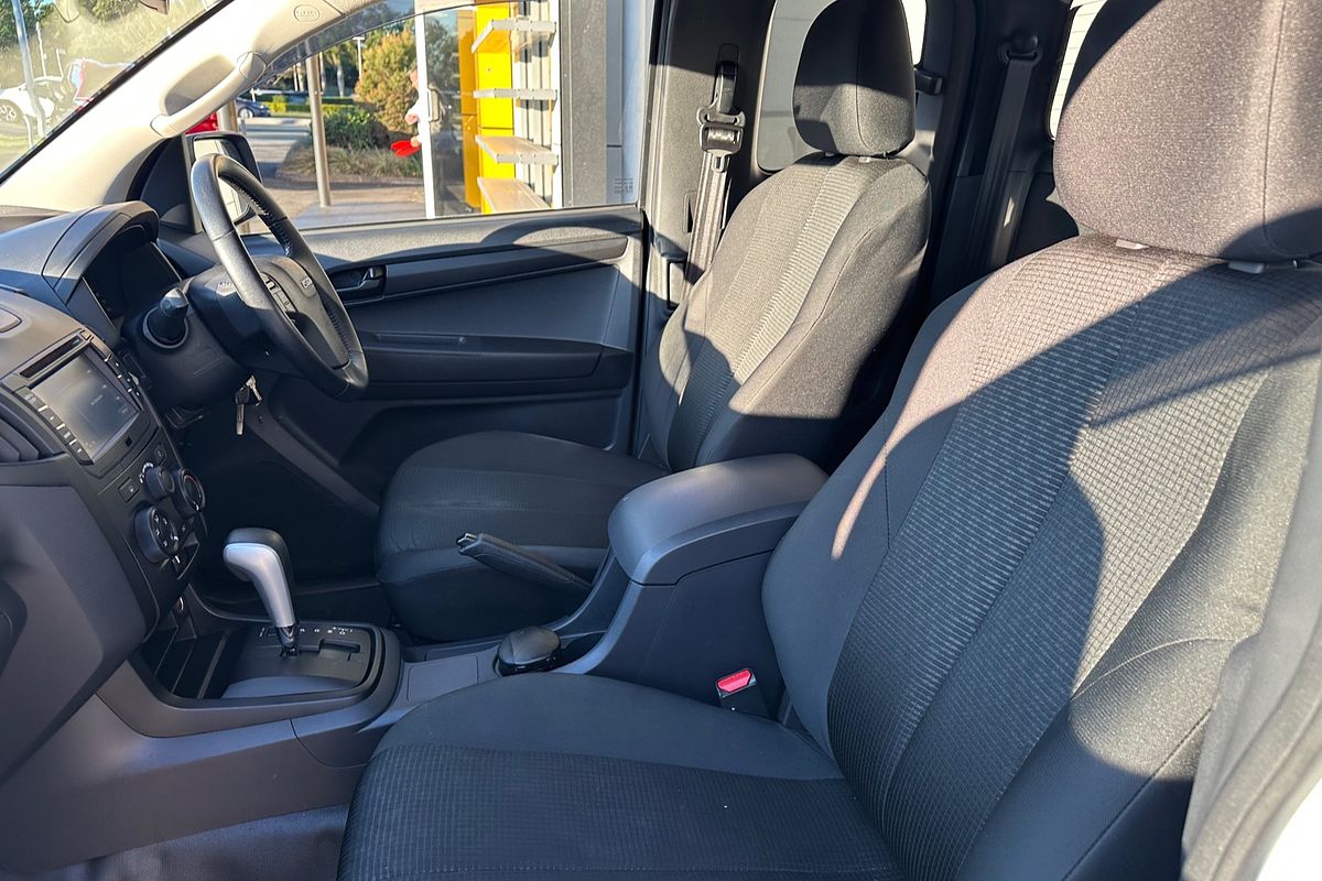 2019 Isuzu D-MAX SX High Ride Rear Wheel Drive