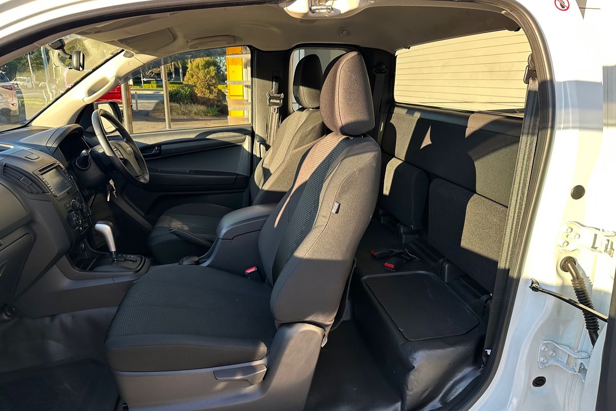 2019 Isuzu D-MAX SX High Ride Rear Wheel Drive