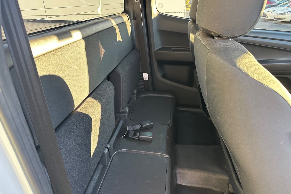 2019 Isuzu D-MAX SX High Ride Rear Wheel Drive