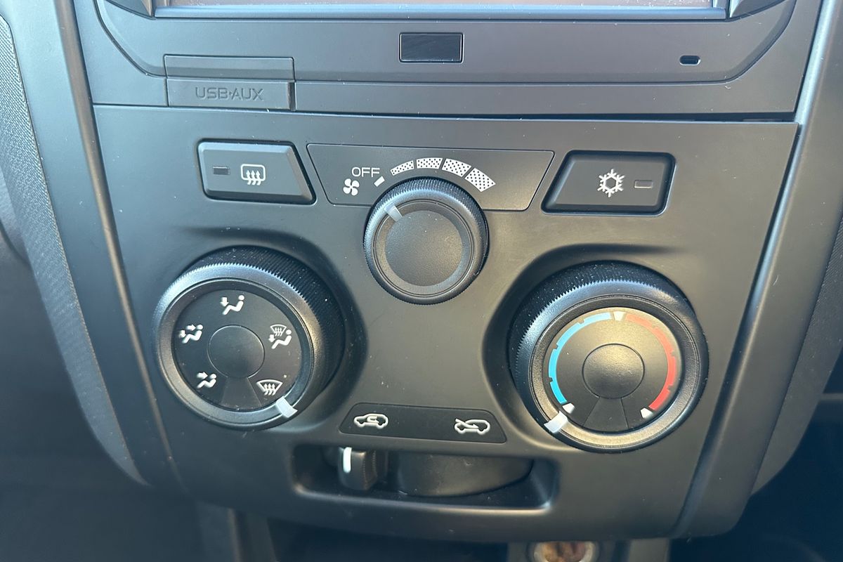 2019 Isuzu D-MAX SX High Ride Rear Wheel Drive