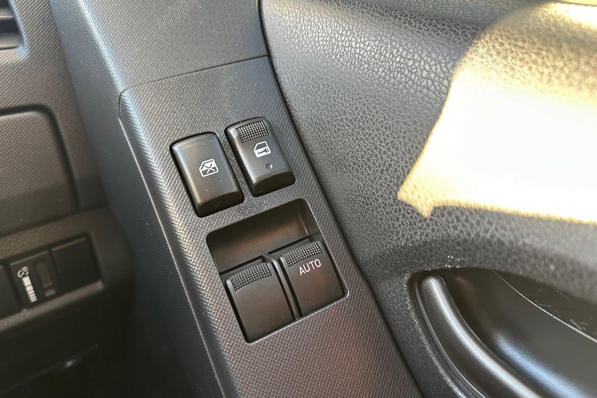2019 Isuzu D-MAX SX High Ride Rear Wheel Drive
