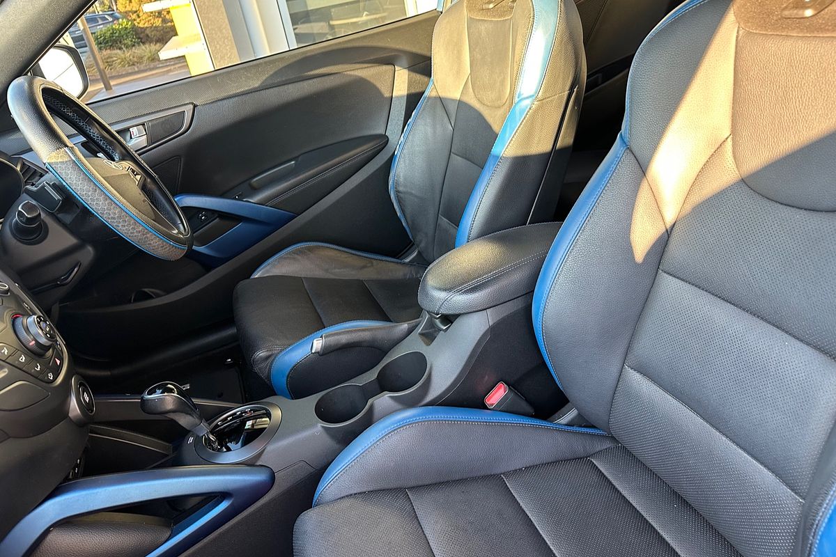 2015 Hyundai Veloster SR Turbo FS4 Series II