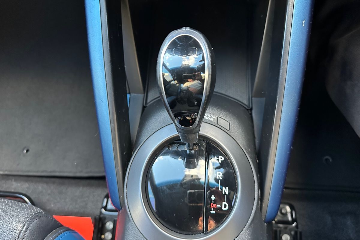2015 Hyundai Veloster SR Turbo FS4 Series II