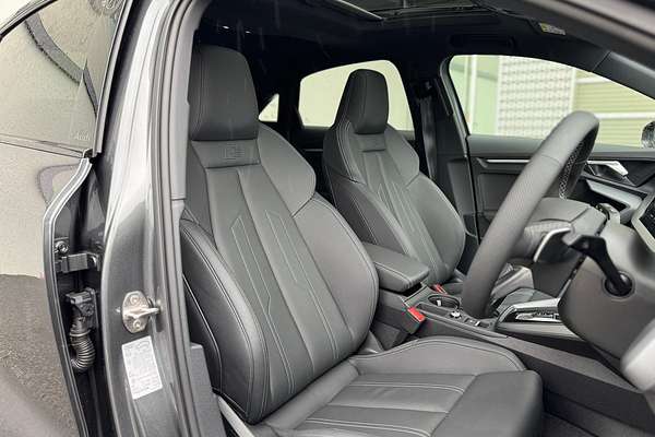 2025 Audi A3 35 TFSI S line GY