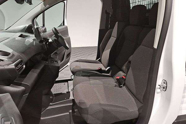2025 Peugeot Partner Pro K9 SWB