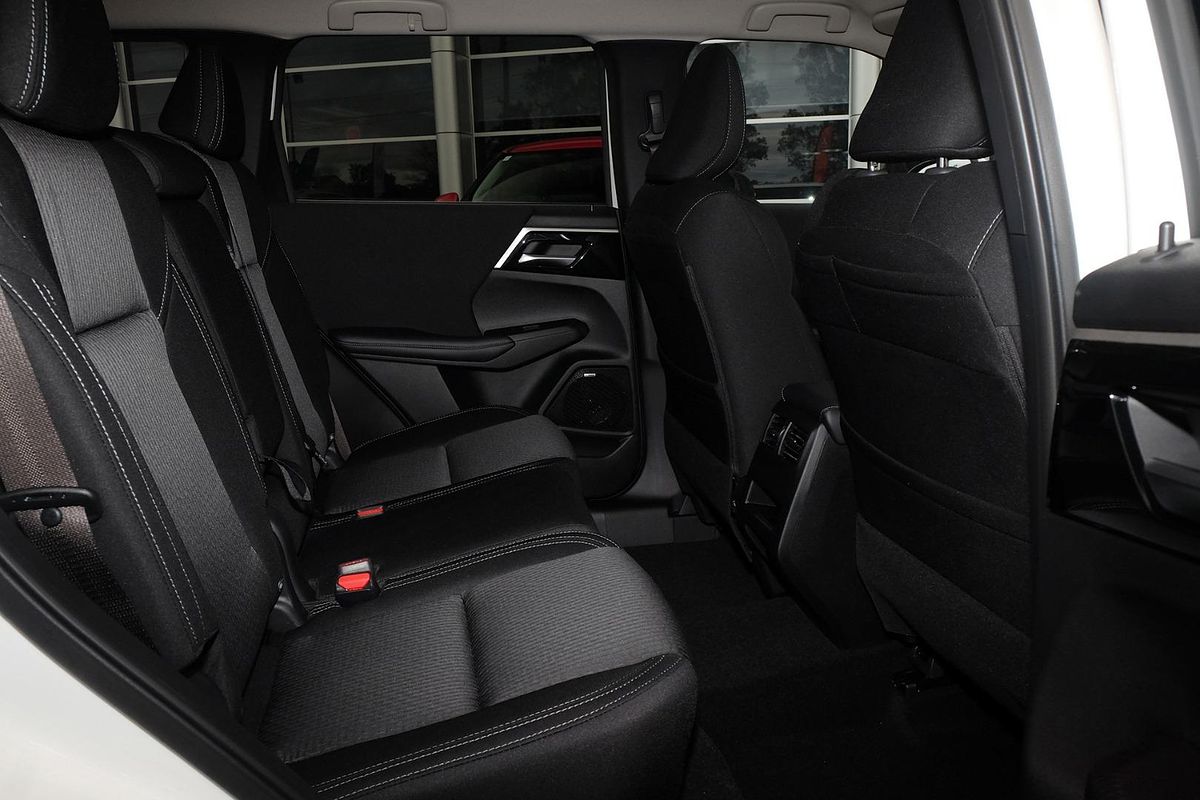 2025 Mitsubishi Outlander LS ZM