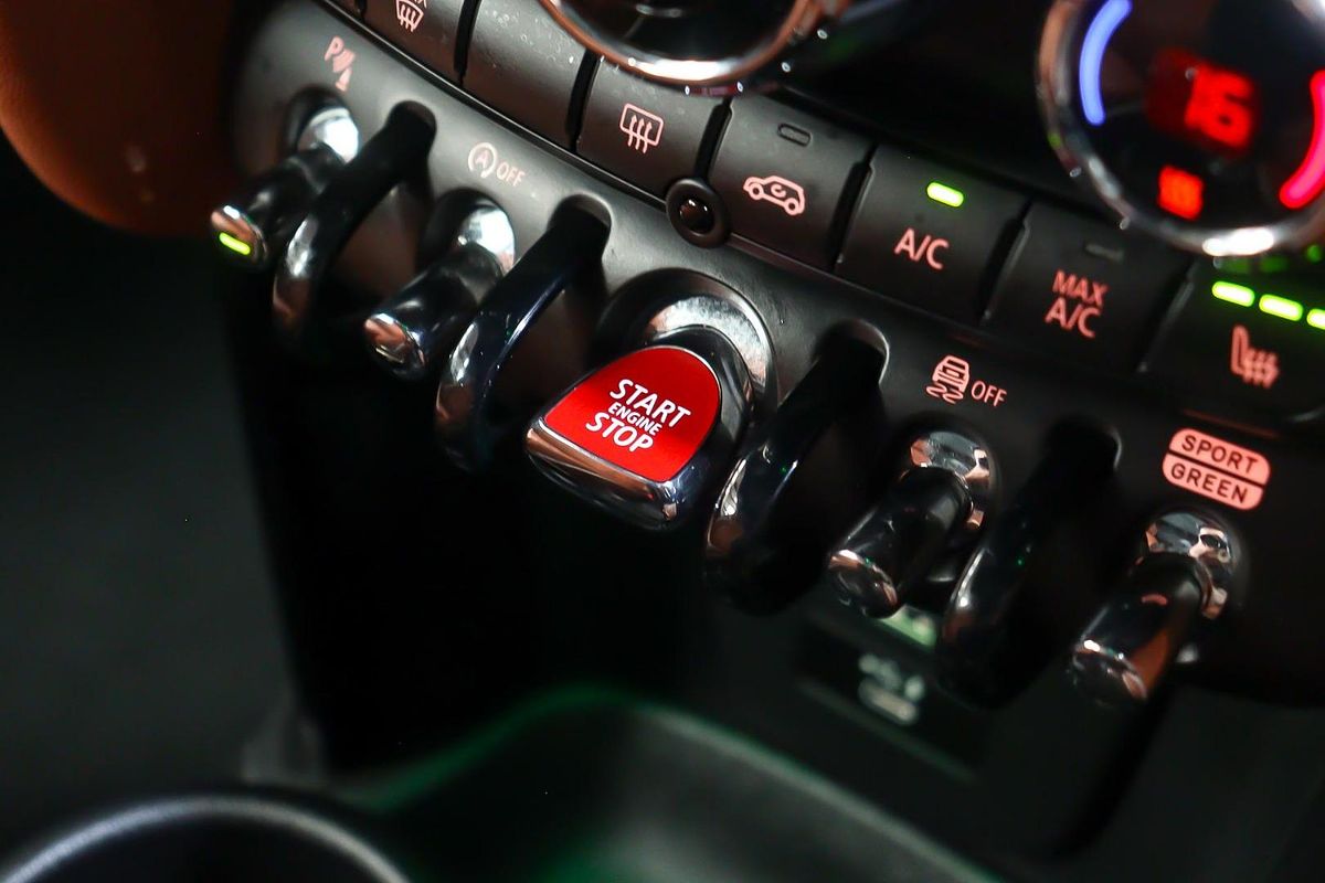 2020 MINI Hatch John Cooper Works Classic F56 LCI