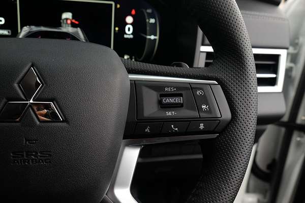 2025 Mitsubishi Outlander LS ZM