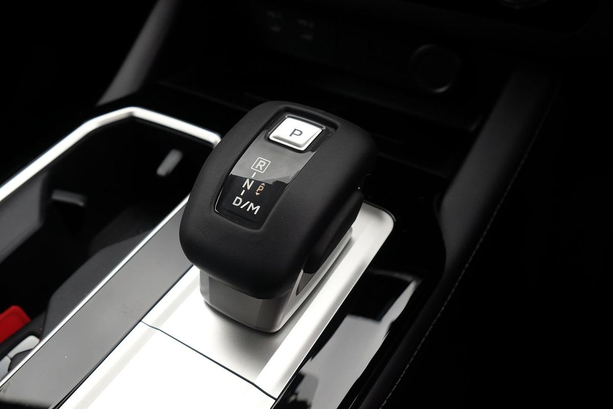 2025 Mitsubishi Outlander LS ZM