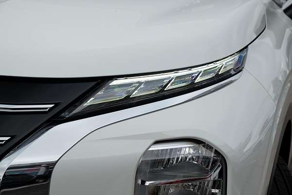 2025 Mitsubishi Outlander LS ZM