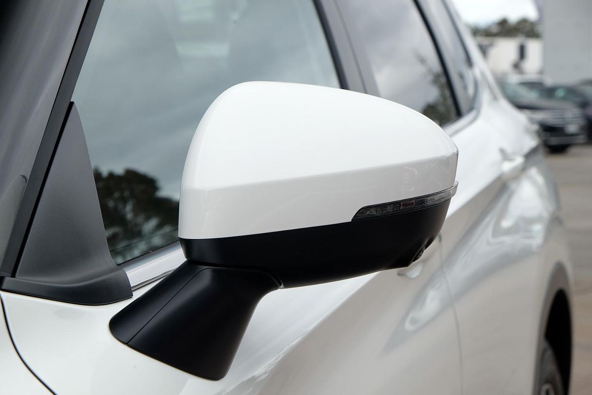 2025 Mitsubishi Outlander LS ZM