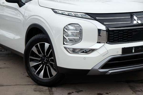 2025 Mitsubishi Outlander LS ZM