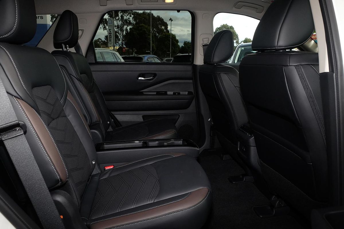 2023 Nissan Pathfinder Ti-L R53
