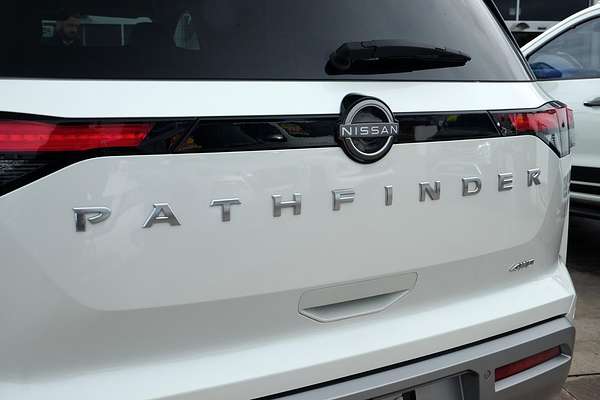 2023 Nissan Pathfinder Ti-L R53