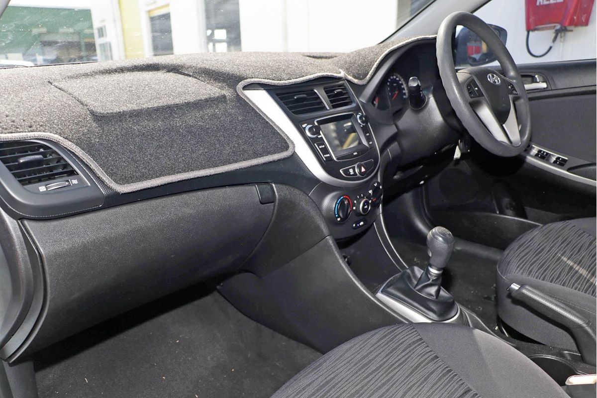 2016 Hyundai Accent Active RB4