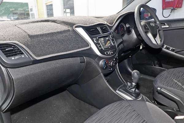2016 Hyundai Accent Active RB4