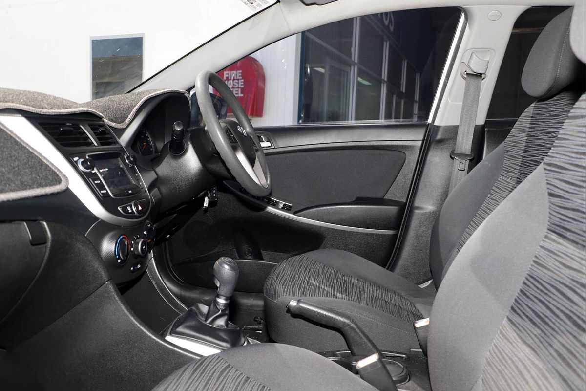 2016 Hyundai Accent Active RB4