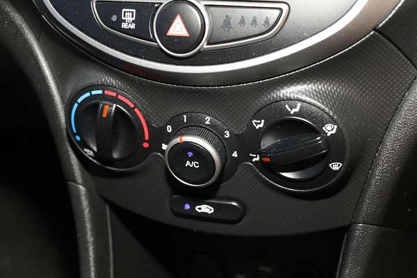 2016 Hyundai Accent Active RB4