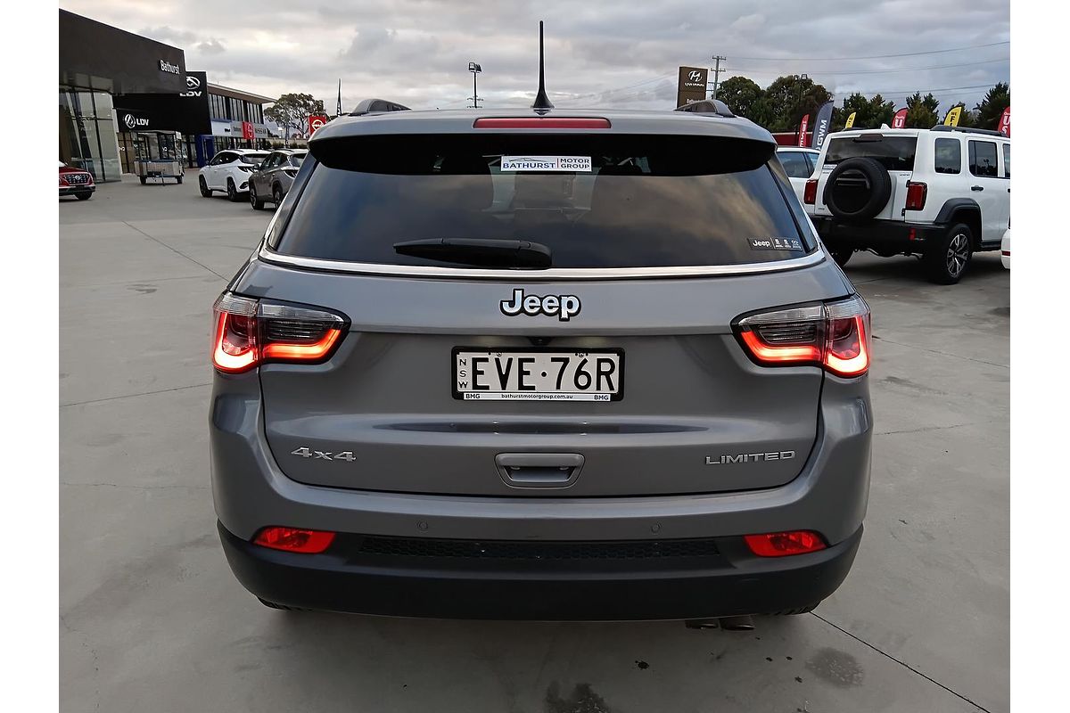 2022 Jeep Compass Limited M6