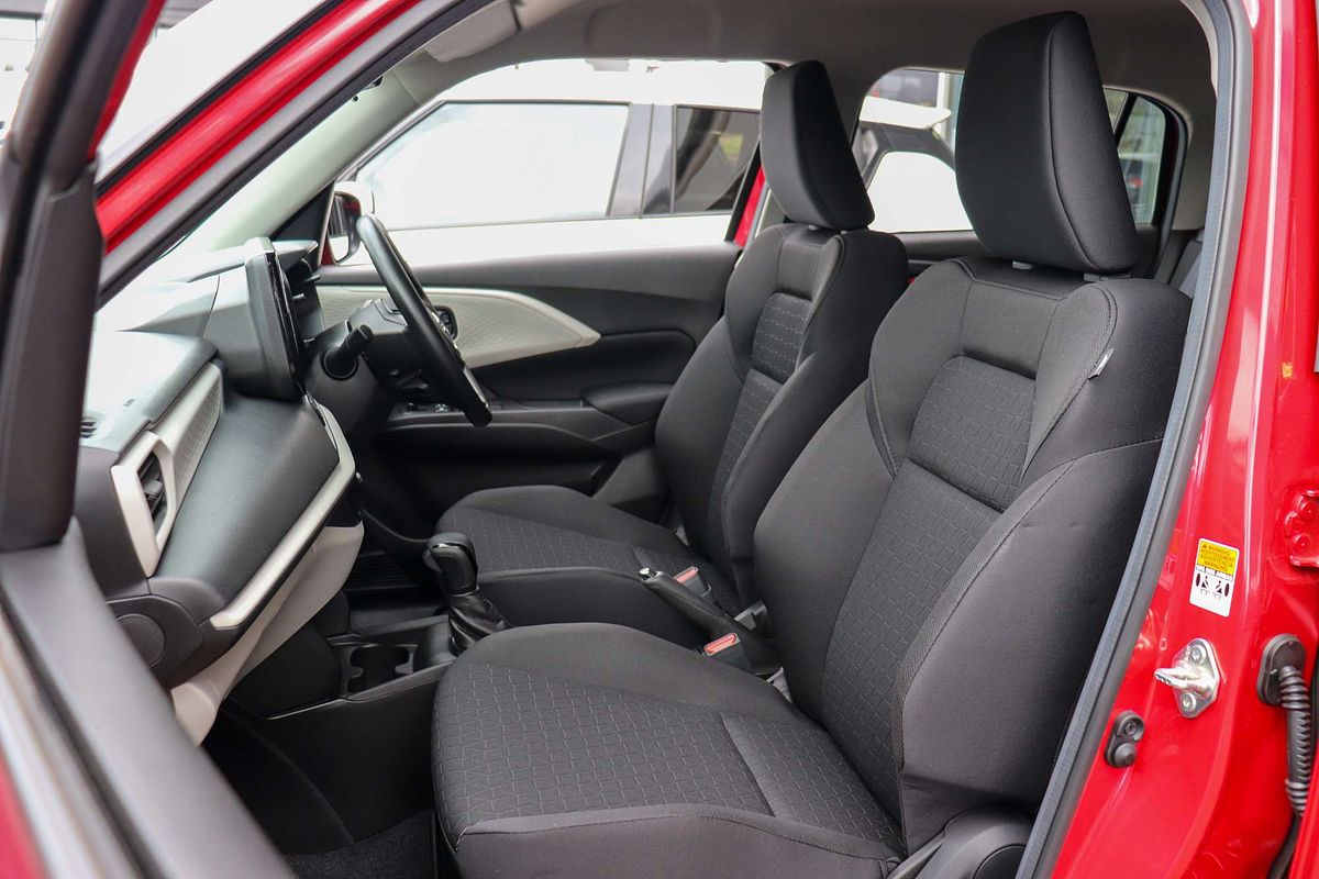 2024 Suzuki Swift Hybrid UZ