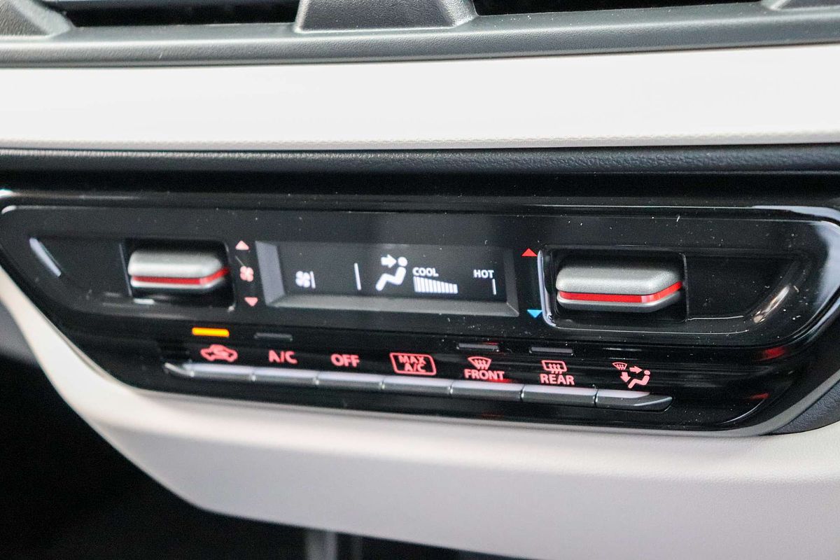 2024 Suzuki Swift Hybrid UZ