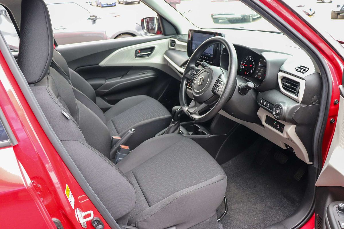 2024 Suzuki Swift Hybrid UZ