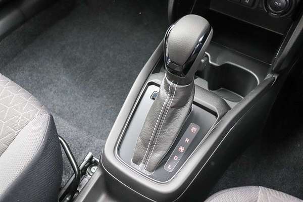 2024 Suzuki Swift Hybrid Plus UZ