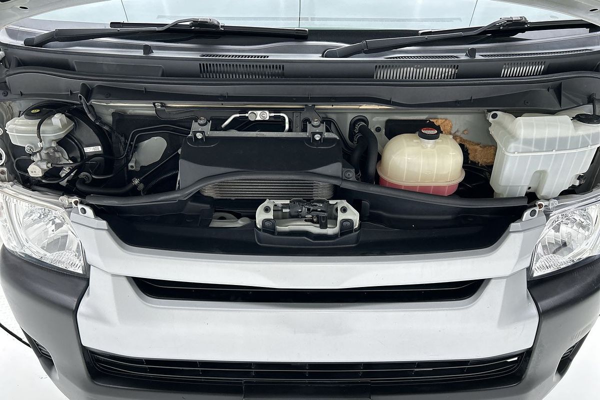 2016 Toyota Hiace Commuter KDH223R