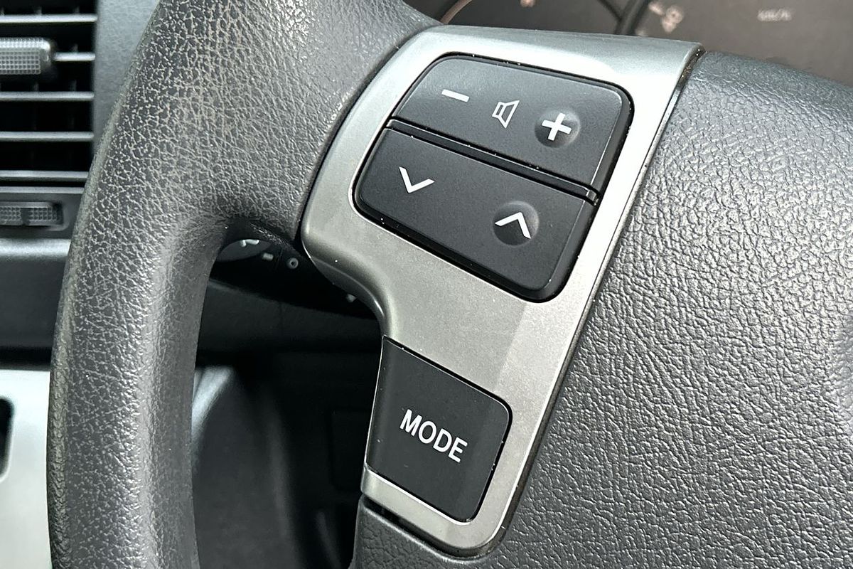 2016 Toyota Hiace Commuter KDH223R