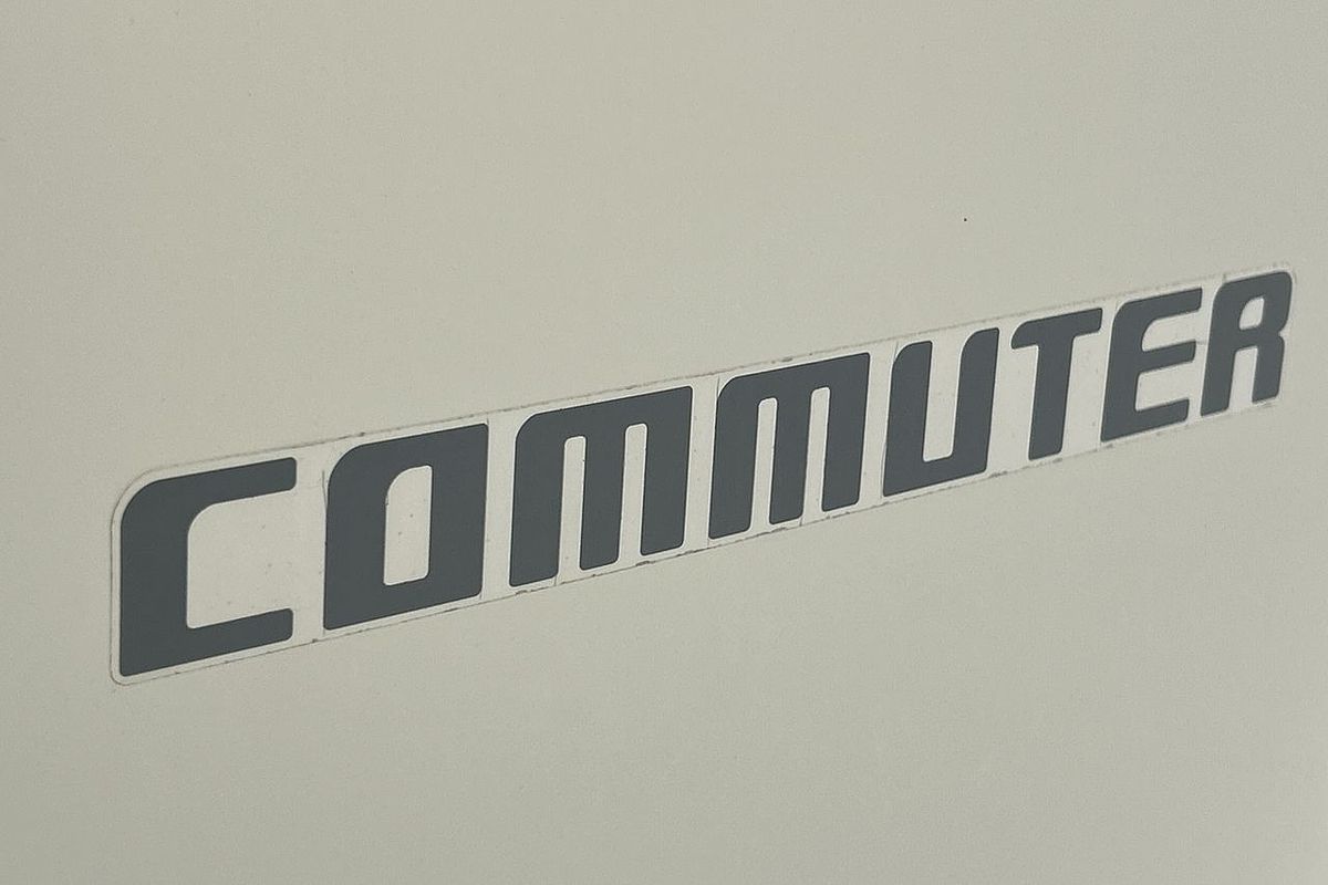 2016 Toyota Hiace Commuter KDH223R