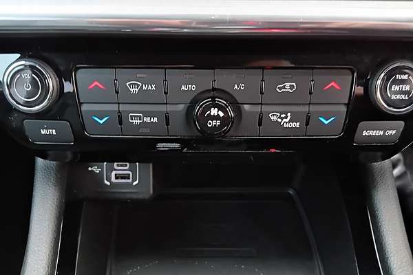 2022 Jeep Compass Limited M6