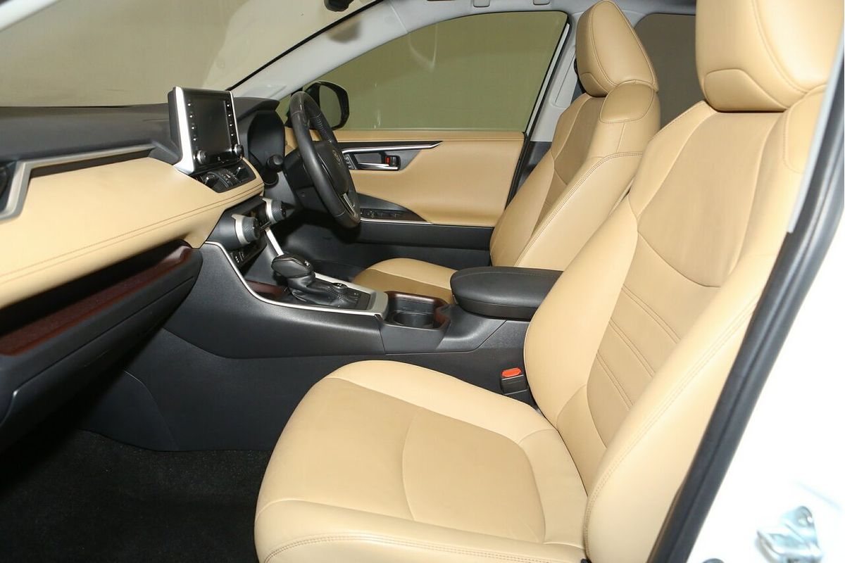 2019 Toyota RAV4 Cruiser AXAH54R