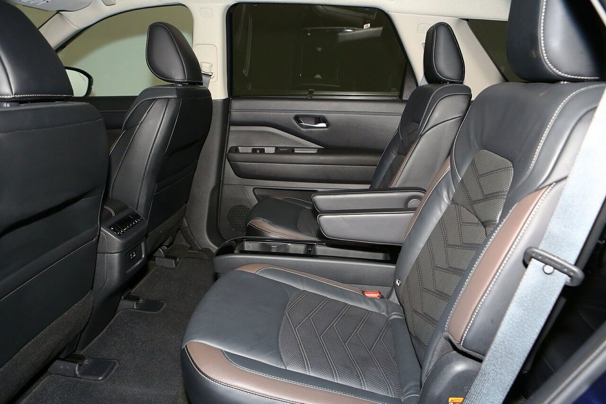 2023 Nissan Pathfinder Ti-L R53