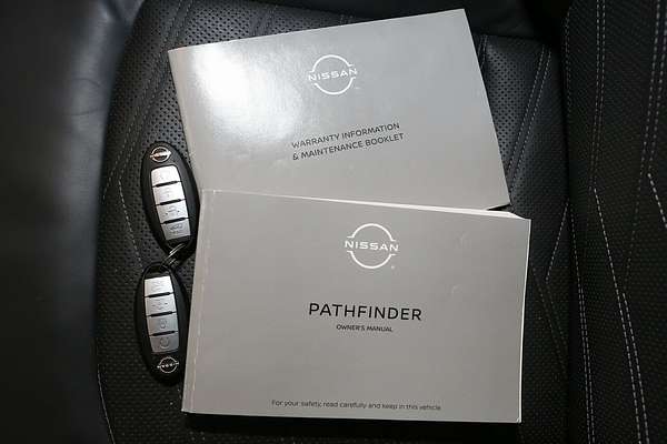 2023 Nissan Pathfinder Ti-L R53