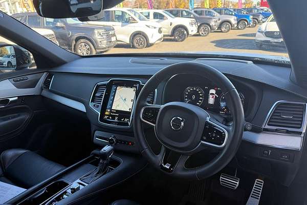 2021 Volvo XC90 T6 R-Design