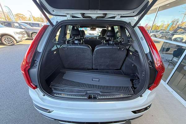 2021 Volvo XC90 T6 R-Design